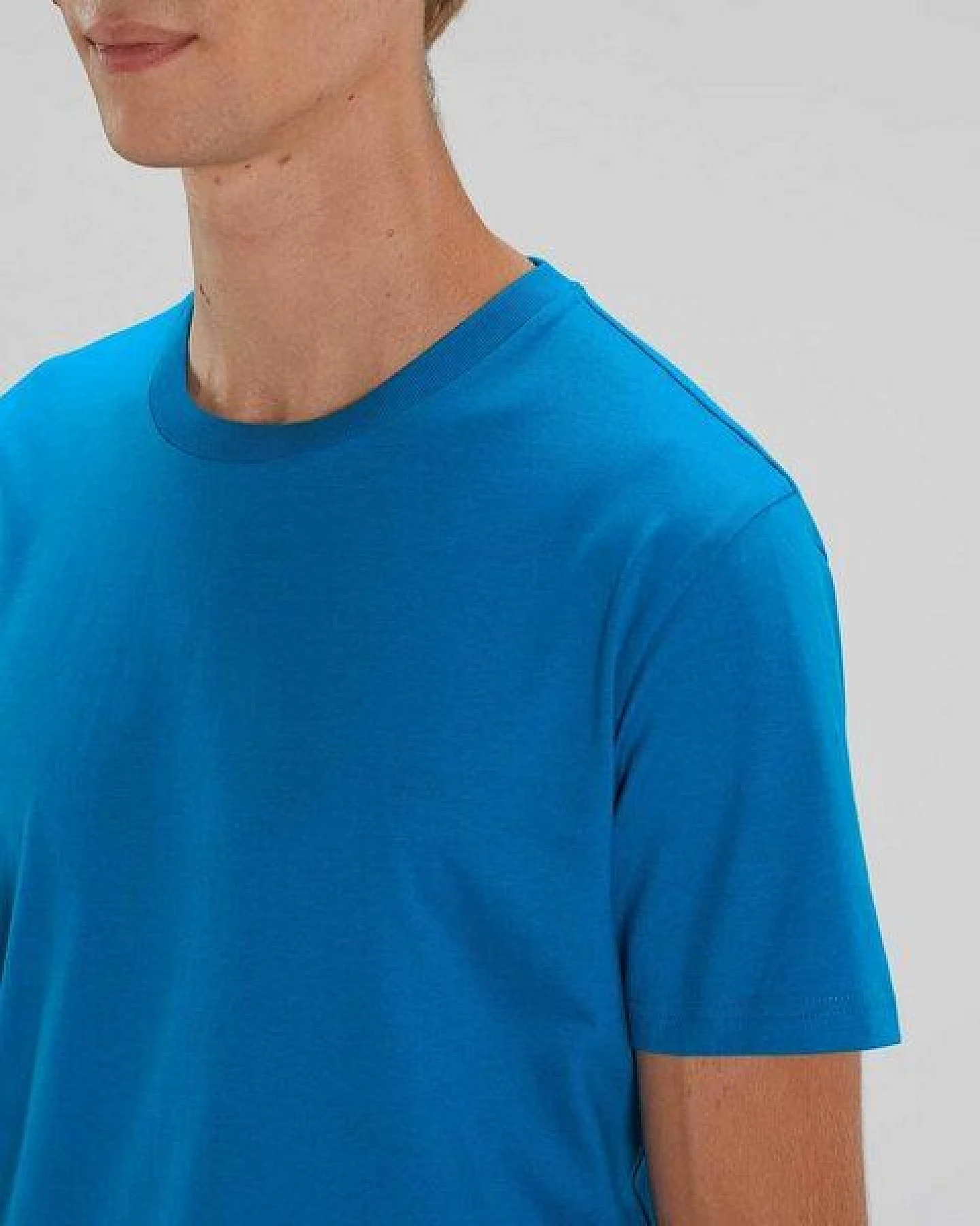 YTWOO Basic Unisex T-Shirt aus Bio-Baumwolle – Ansicht 3