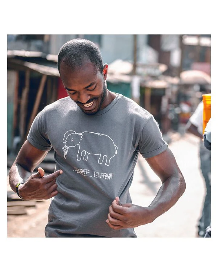 Kipepeo-Clothing Herren T-Shirt aus Bio-Baumwolle mit Brustprint ELEPHANT dunkelgrau. Made in Africa