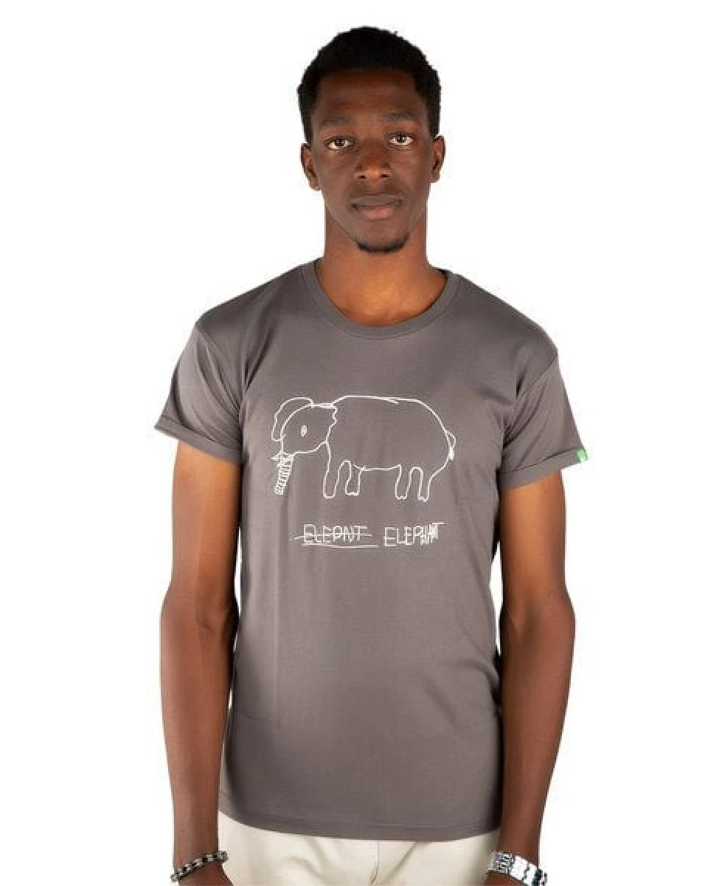 Kipepeo-Clothing Herren T-Shirt aus Bio-Baumwolle mit Brustprint ELEPHANT dunkelgrau. Made in Africa – Ansicht 2