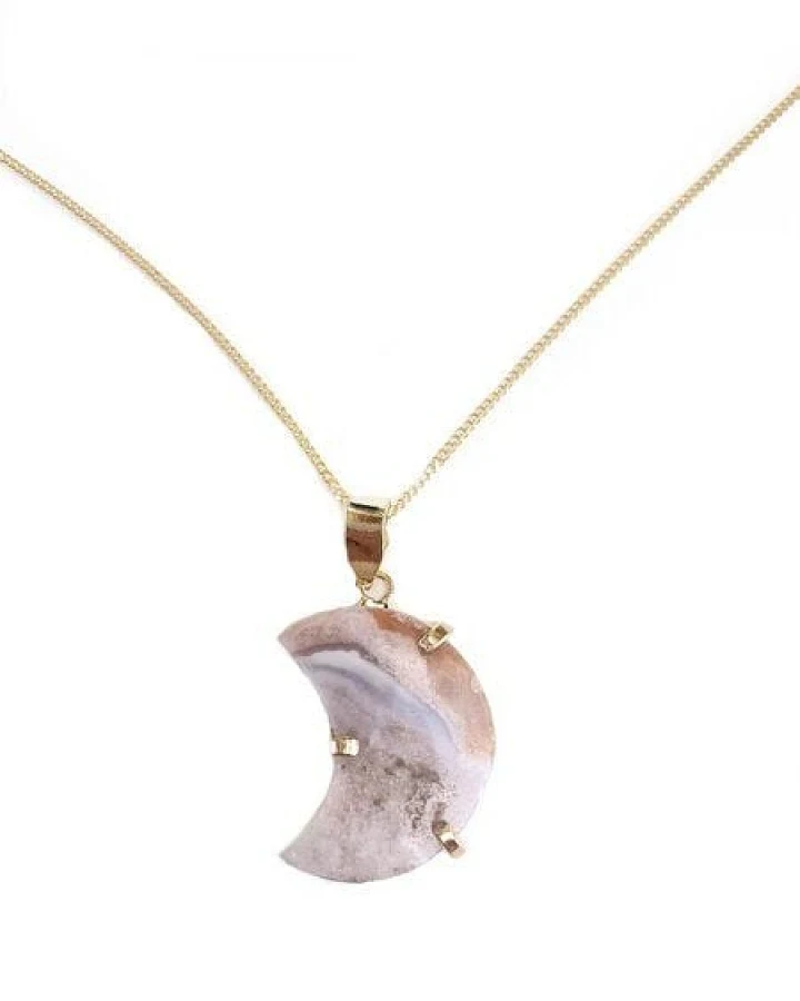 Crystal and Sage Rosa Amethyst Mond Halskette, vergoldet