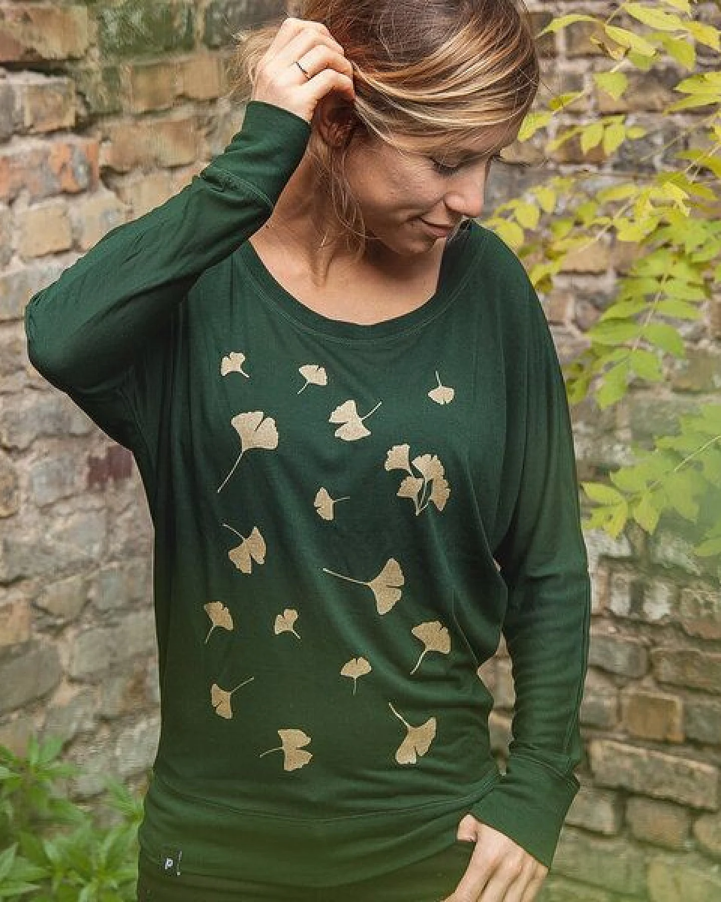 päfjes Ginkgo Blätter - Fair gehandeltes Frauen Flowshirt – Ansicht 2
