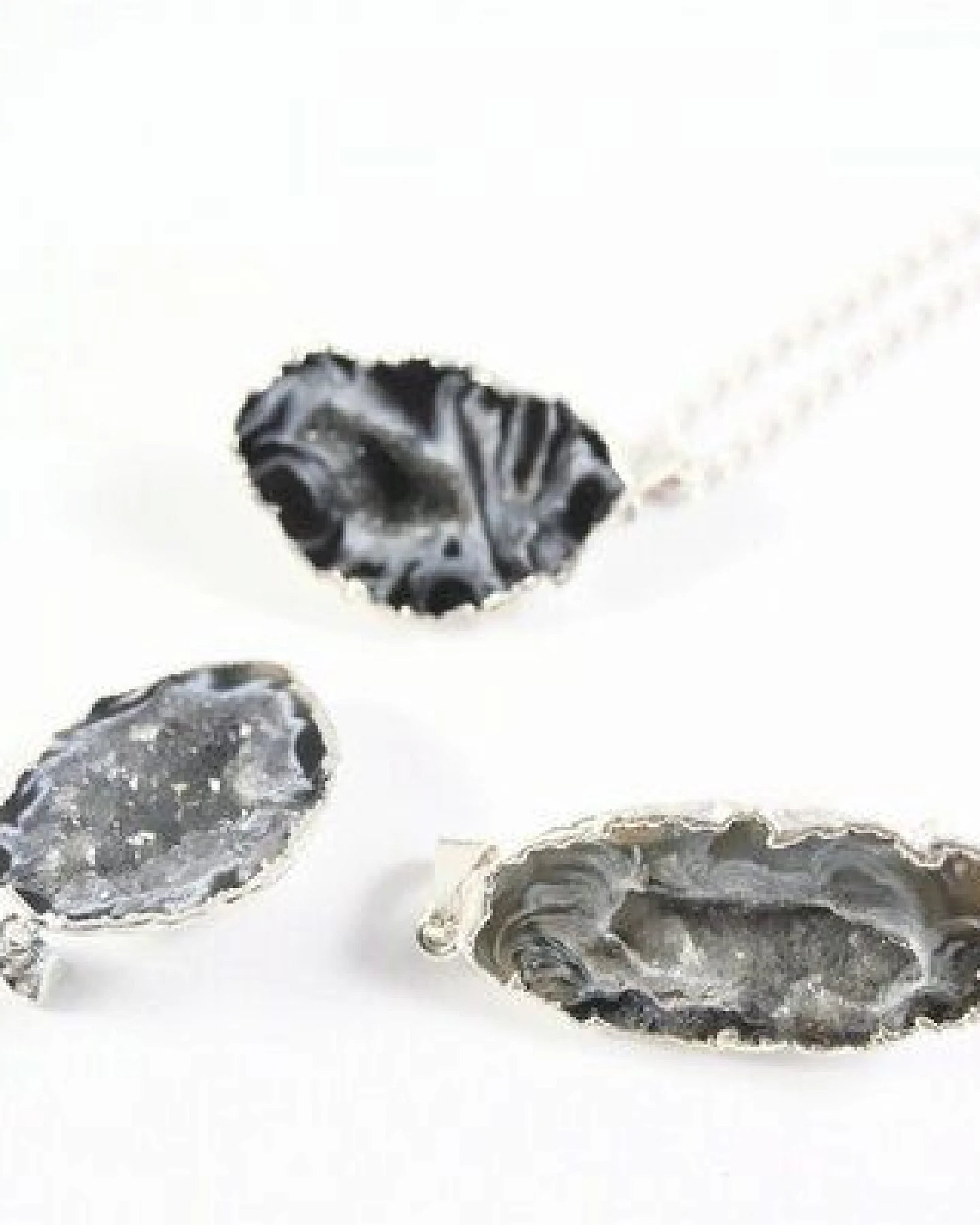 Crystal and Sage Achat Halskette mit Achathöhle – Ansicht 2