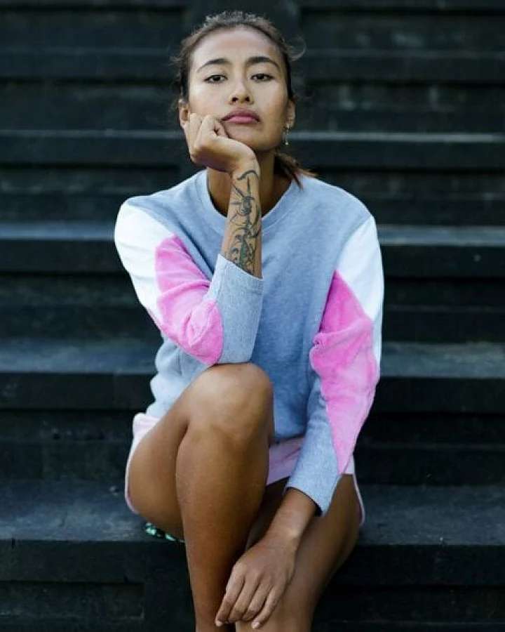 The Driftwood Tales Sweatshirt aus Bio-Baumwolle, Bio-Restmaterial und gewöhnlichen Resttextilien