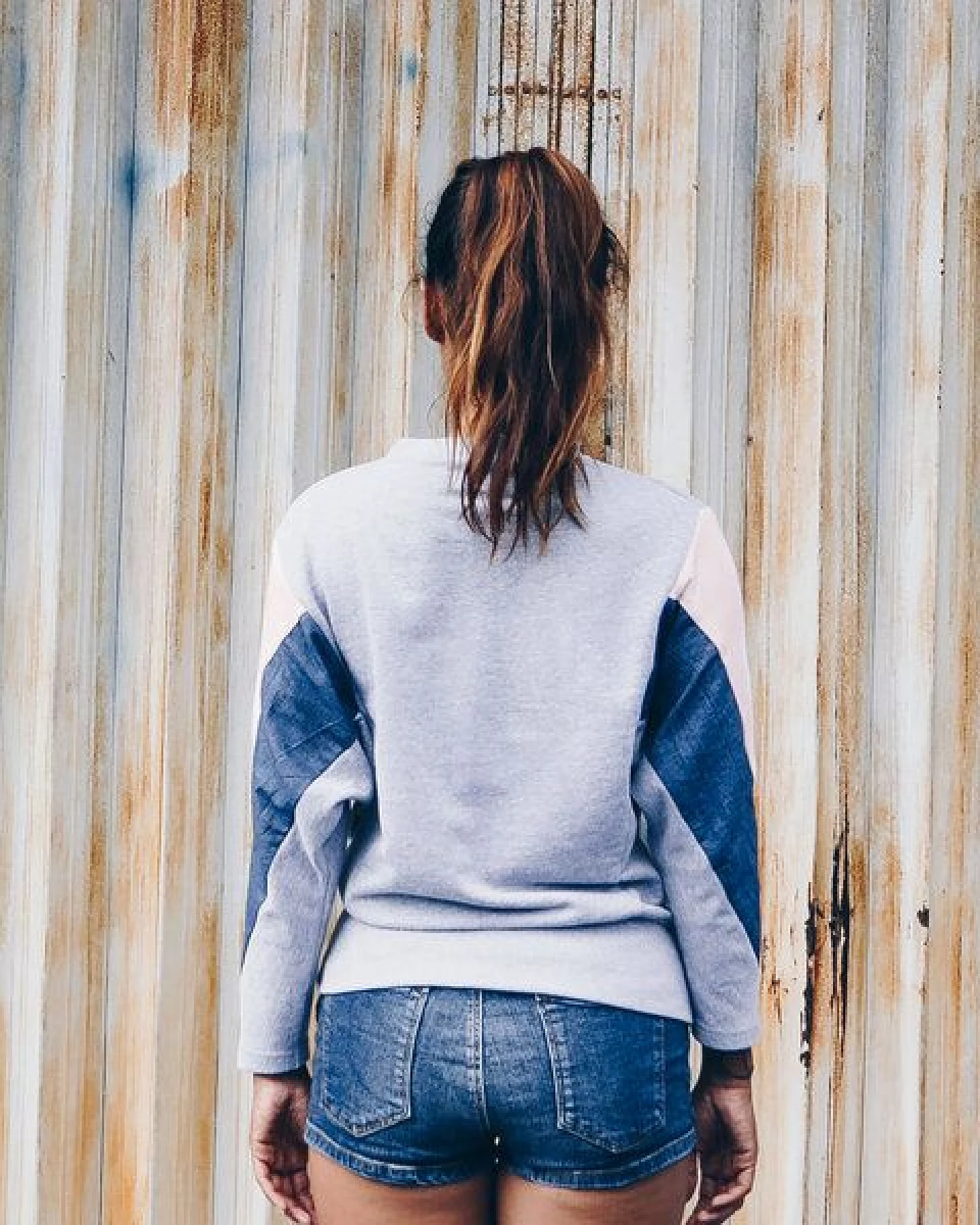 The Driftwood Tales Sweatshirt aus Bio-Baumwolle, Bio-Restmaterial und gewöhnlichen Resttextilien – Ansicht 2