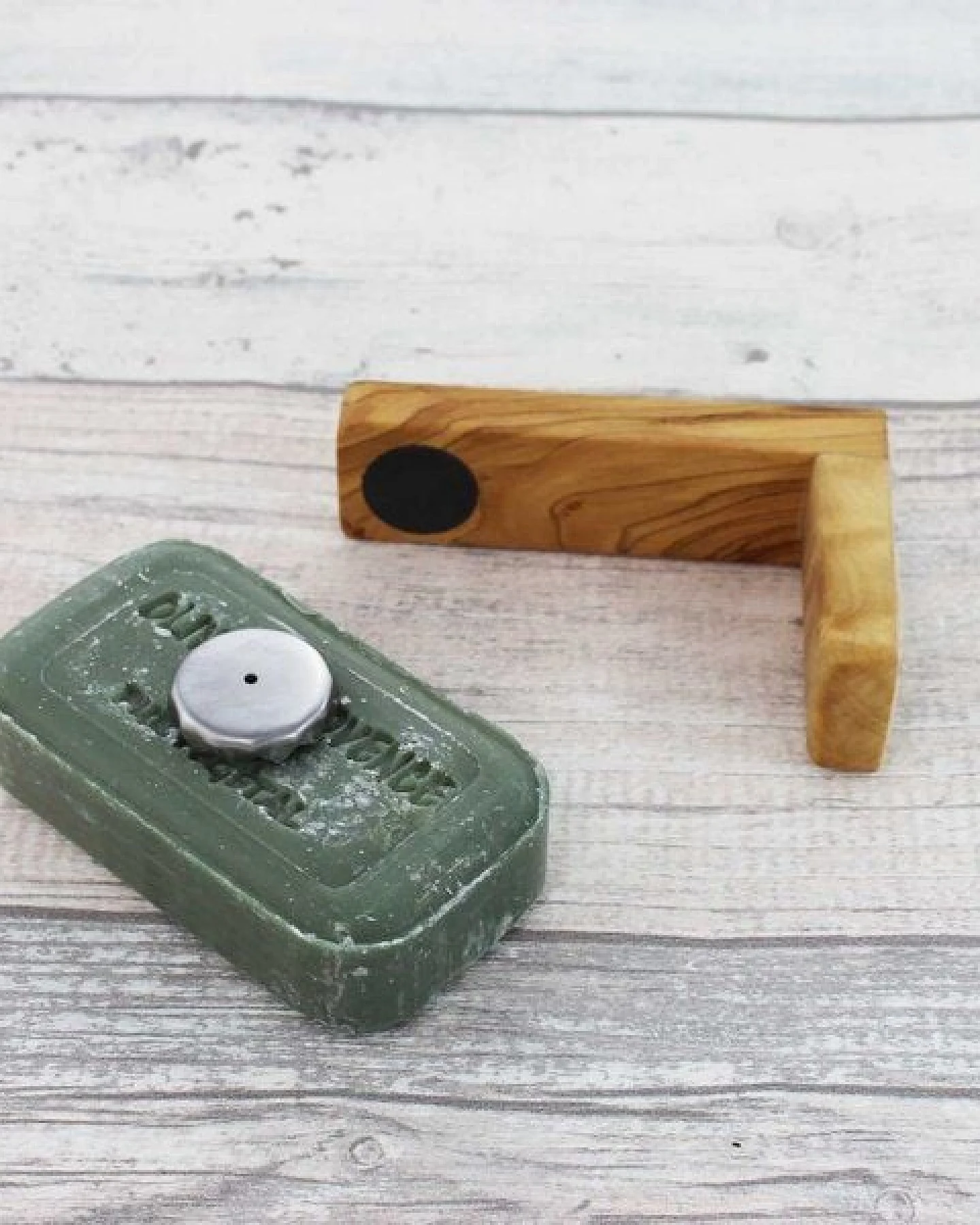 Mitienda Shop Magnetseifenhalter aus Olivenholz – Ansicht 3