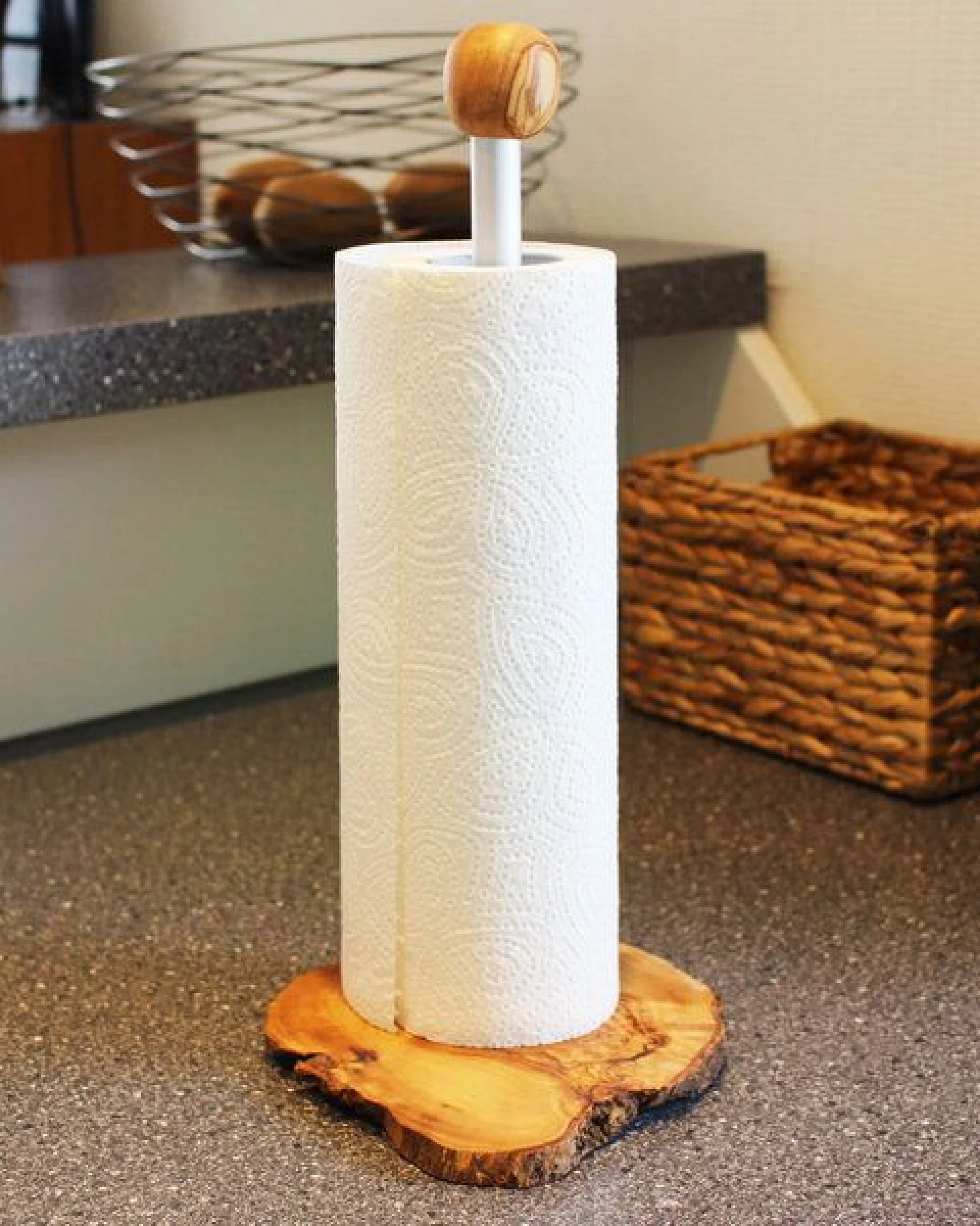 Mitienda Shop Küchenpapierhalter aus Olivenholz und Aluminium – Ansicht 2