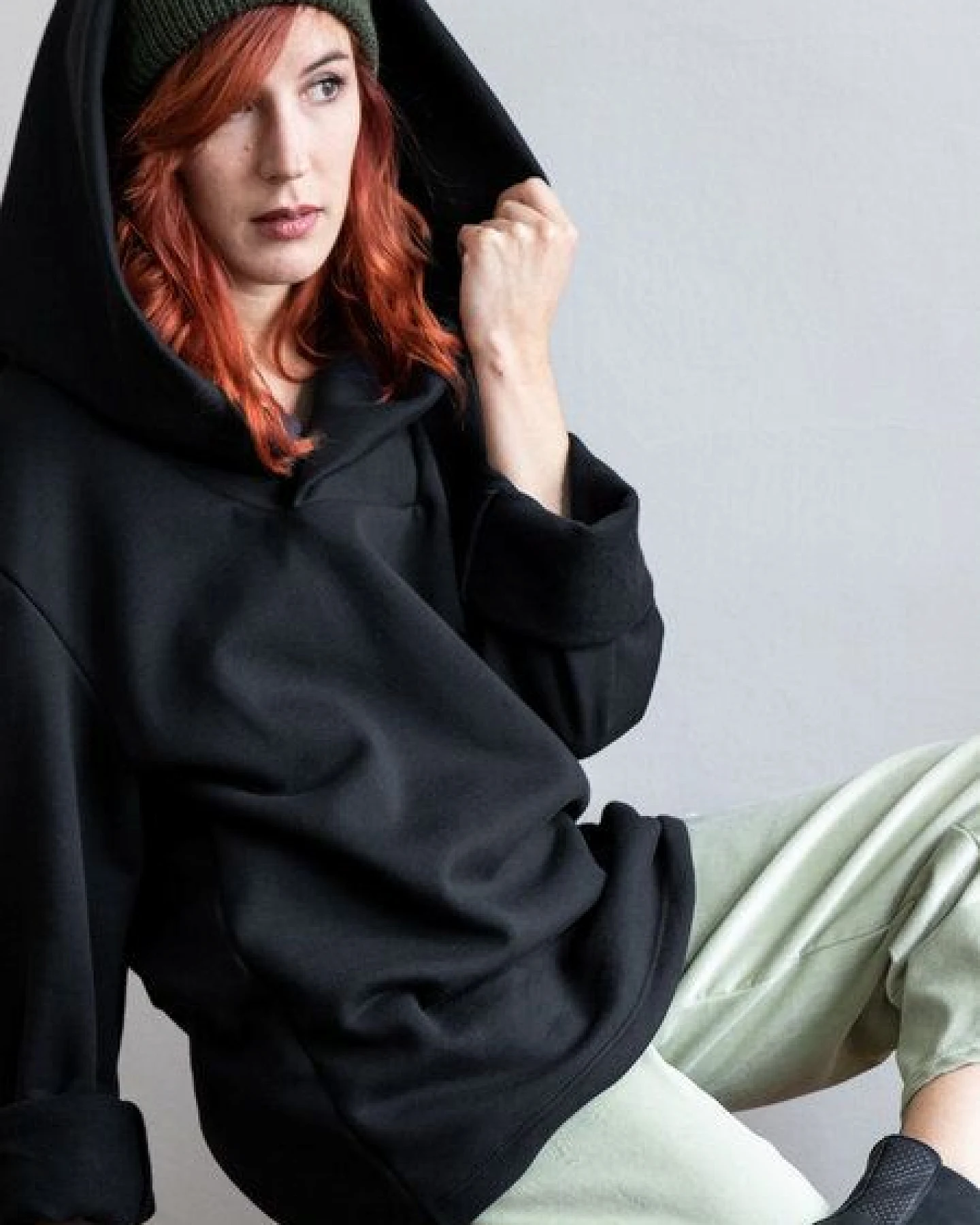 ECOSTORIES Unisex Hoodie Nightfever im Oversize Look – Ansicht 2