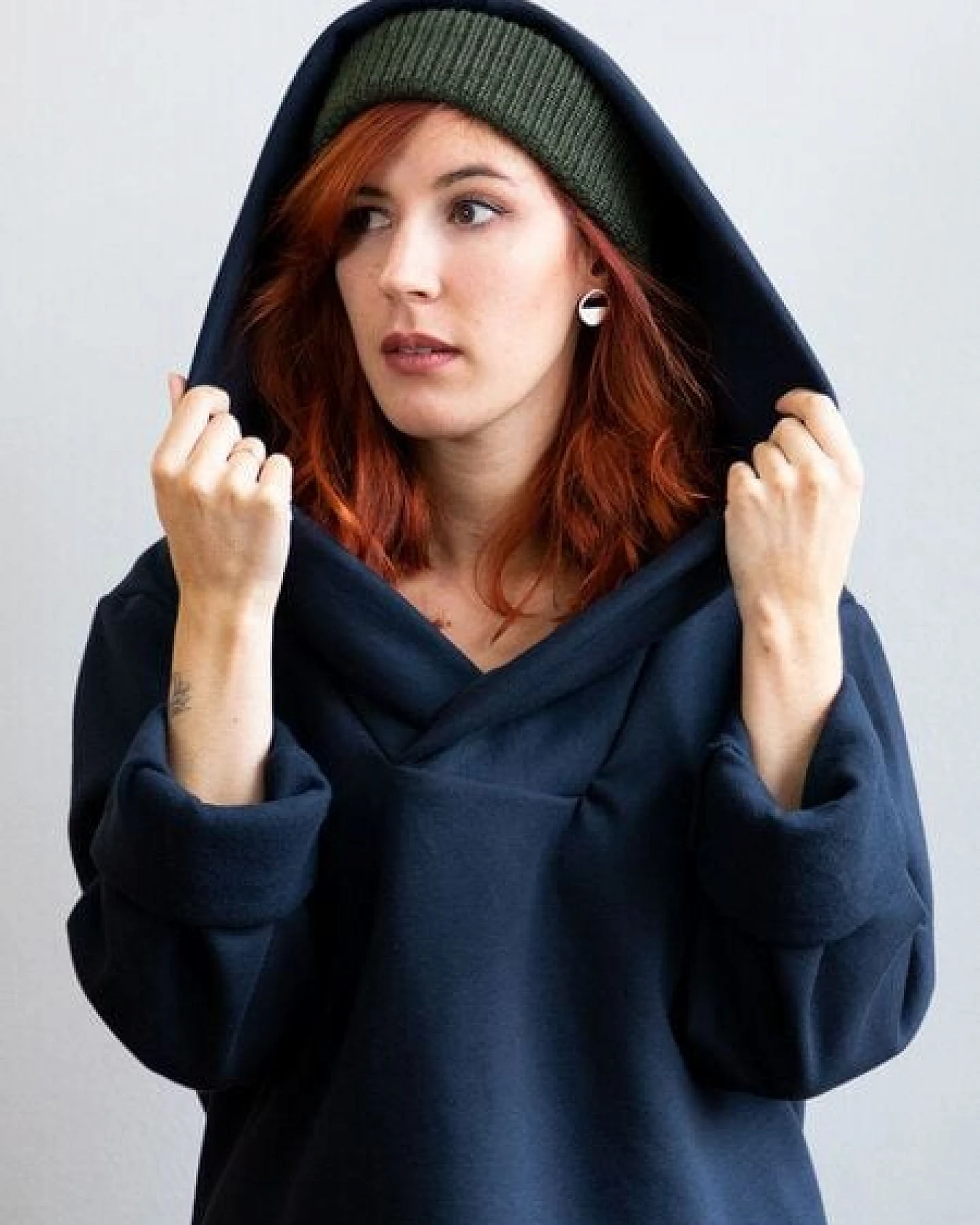 ECOSTORIES Unisex Hoodie Nightfever im Oversize Look – Ansicht 3
