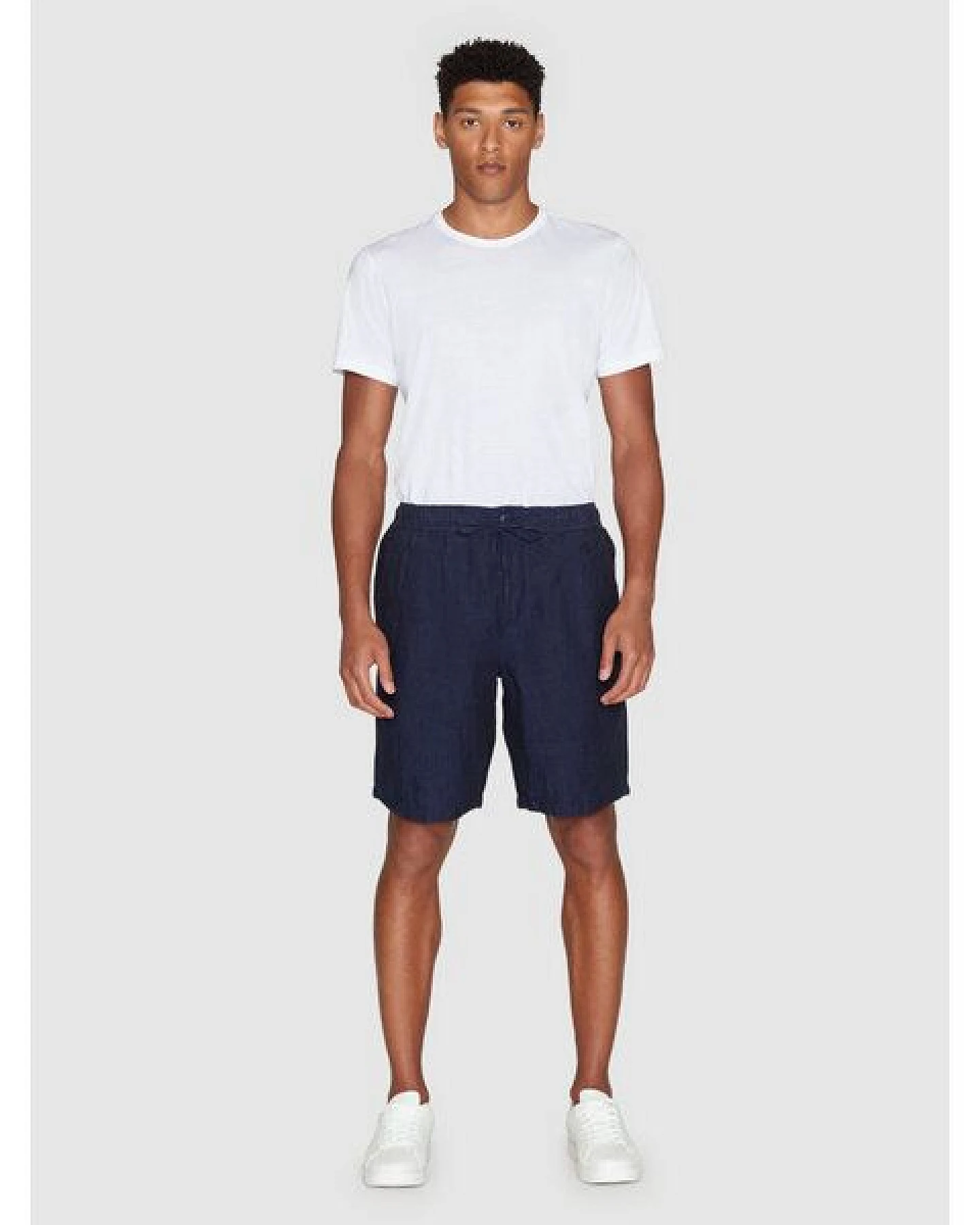 KnowledgeCotton Apparel Leinenshorts - Loose linen shorts - VEGAN - aus Bio-Leinen – Ansicht 2