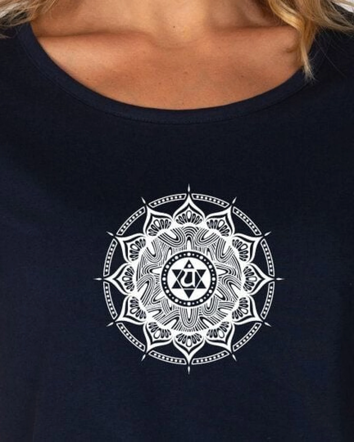 Brandless Basic Bio T-Shirt (ladies) Nr.2 Anahata Chakra – Ansicht 3