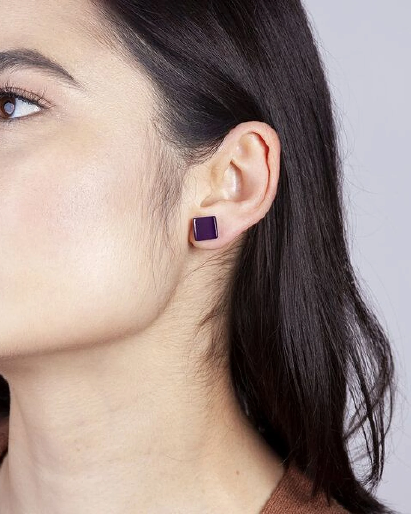 ALEXASCHA Minimalistische Ohrstecker, klein, aus Glas – Ansicht 2