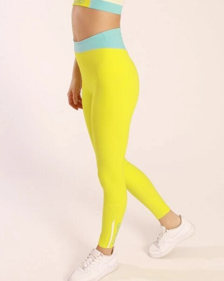 Apple Green