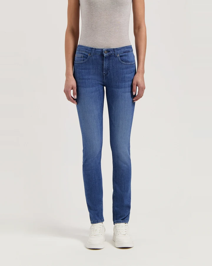 MUD Jeans Damen vegan Jeans Low Slim Faye Authentic Indigo