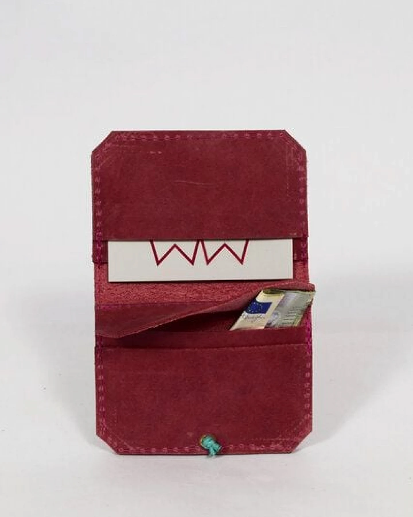 monday market Lederportemonnaie Isaac aus Pull-Up-Leder – Ansicht 3