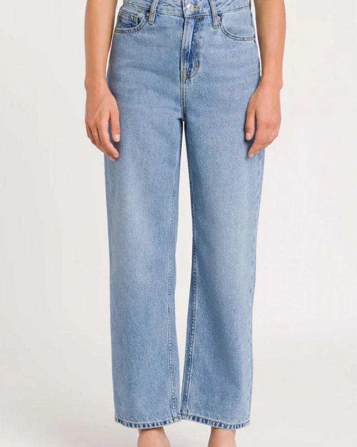 Kings of Indigo Damen vegan Jeans Liora Washed Hellblau