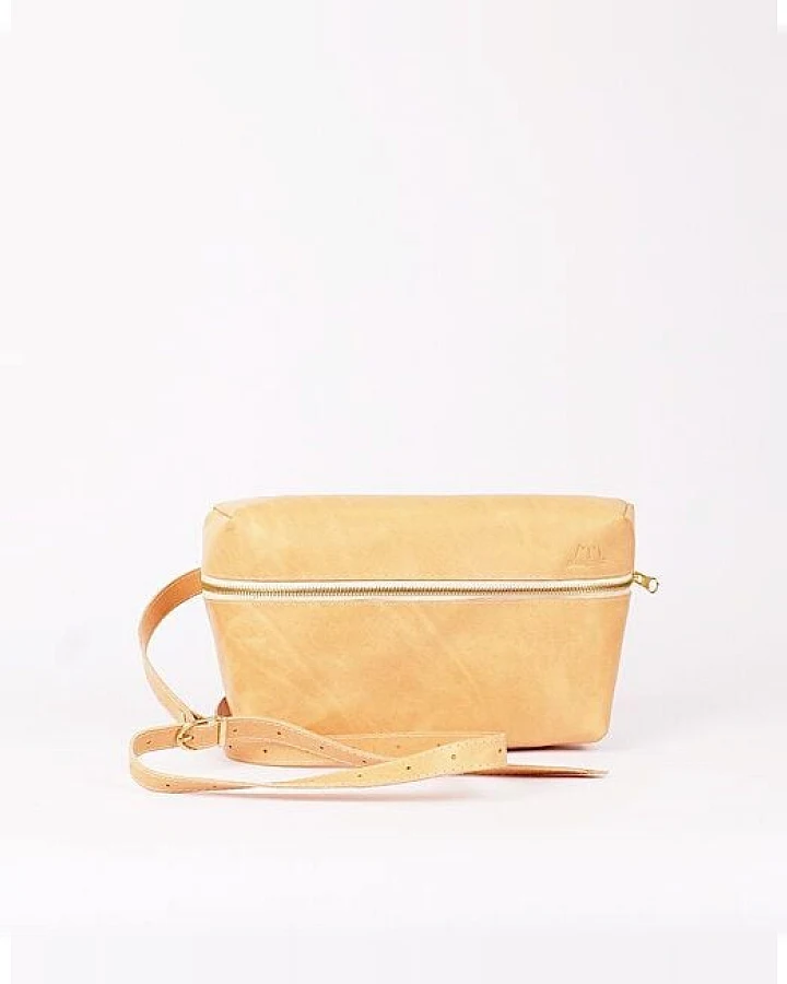 monday market Bauchtasche Lucas aus pflanzlich gegerbtem Leder