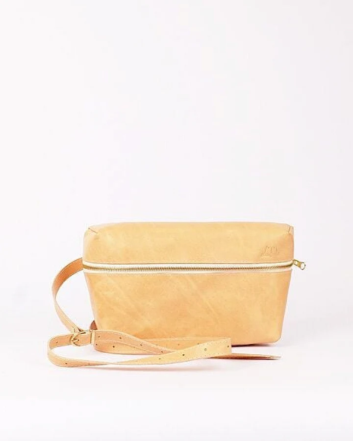 monday market Bauchtasche Lucas aus pflanzlich gegerbtem Leder
