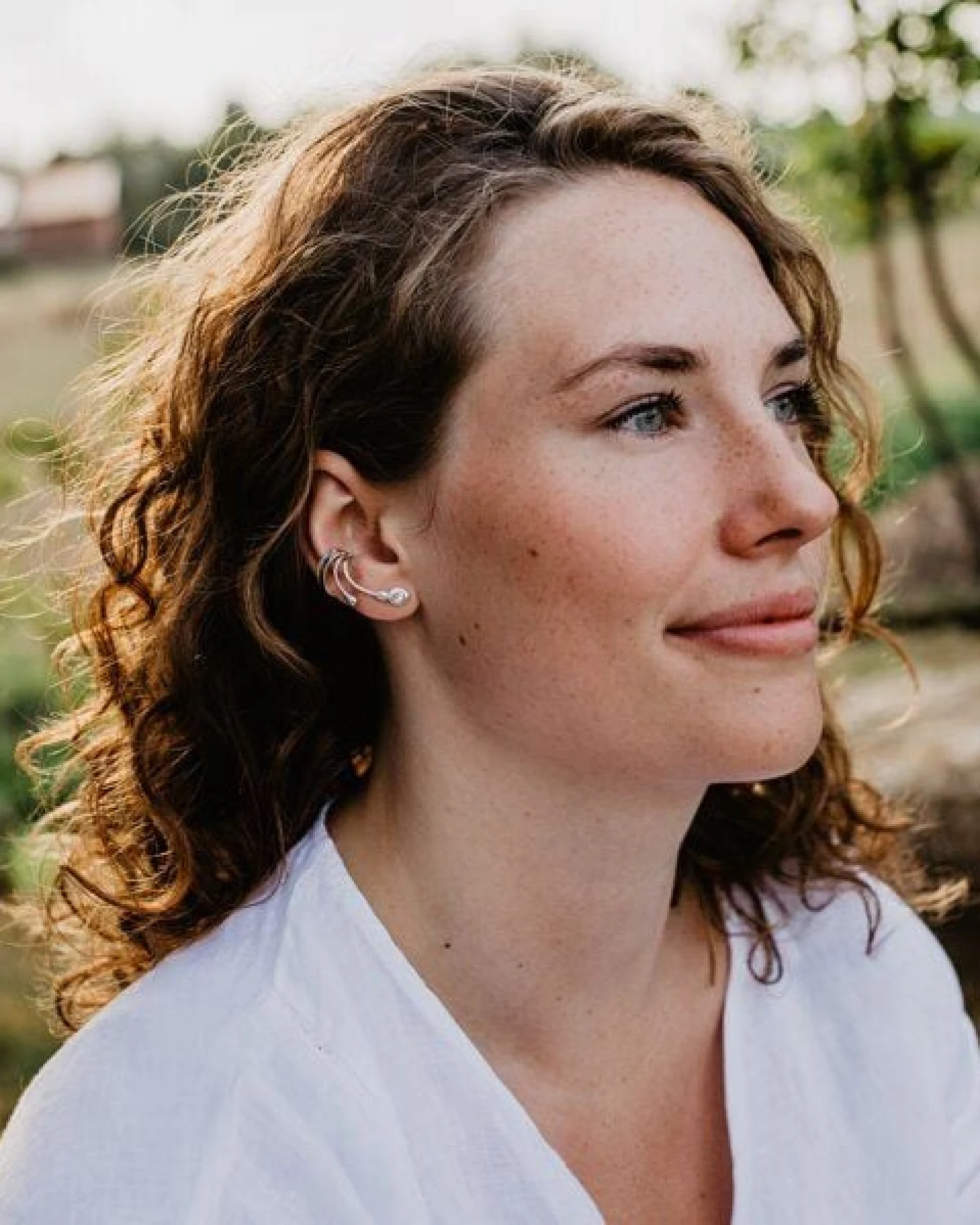 Nella & Sina Ohrringe von Nella Earcuffs - Große Sina mit Kristall – Ansicht 3