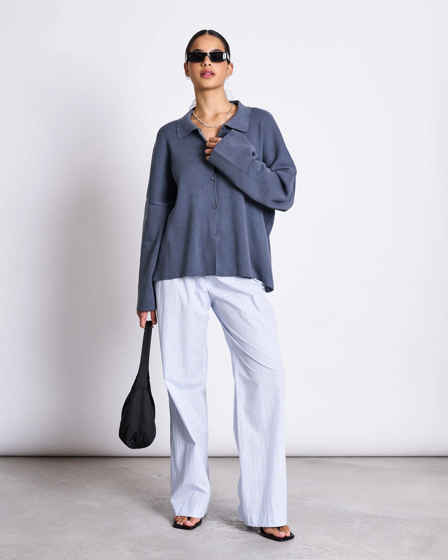 JAN 'N JUNE Damen vegan Strickjacke Anjo Turbulence – Ansicht 2