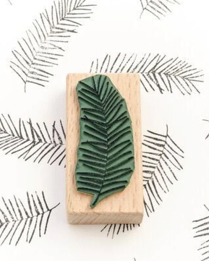STUDIO KARAMELO STEMPEL TANNENZWEIG