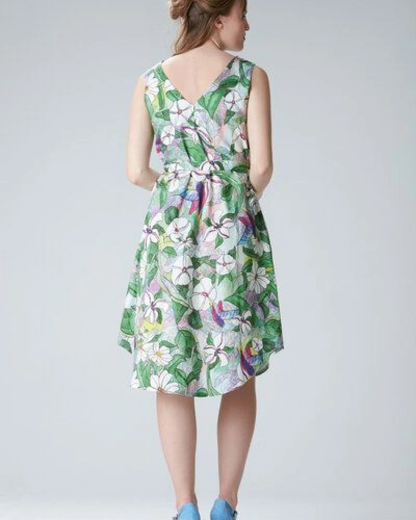 Studio Hertzberg Blumenkleid mit V-Ausschnitt "Lot-taa" – Ansicht 2