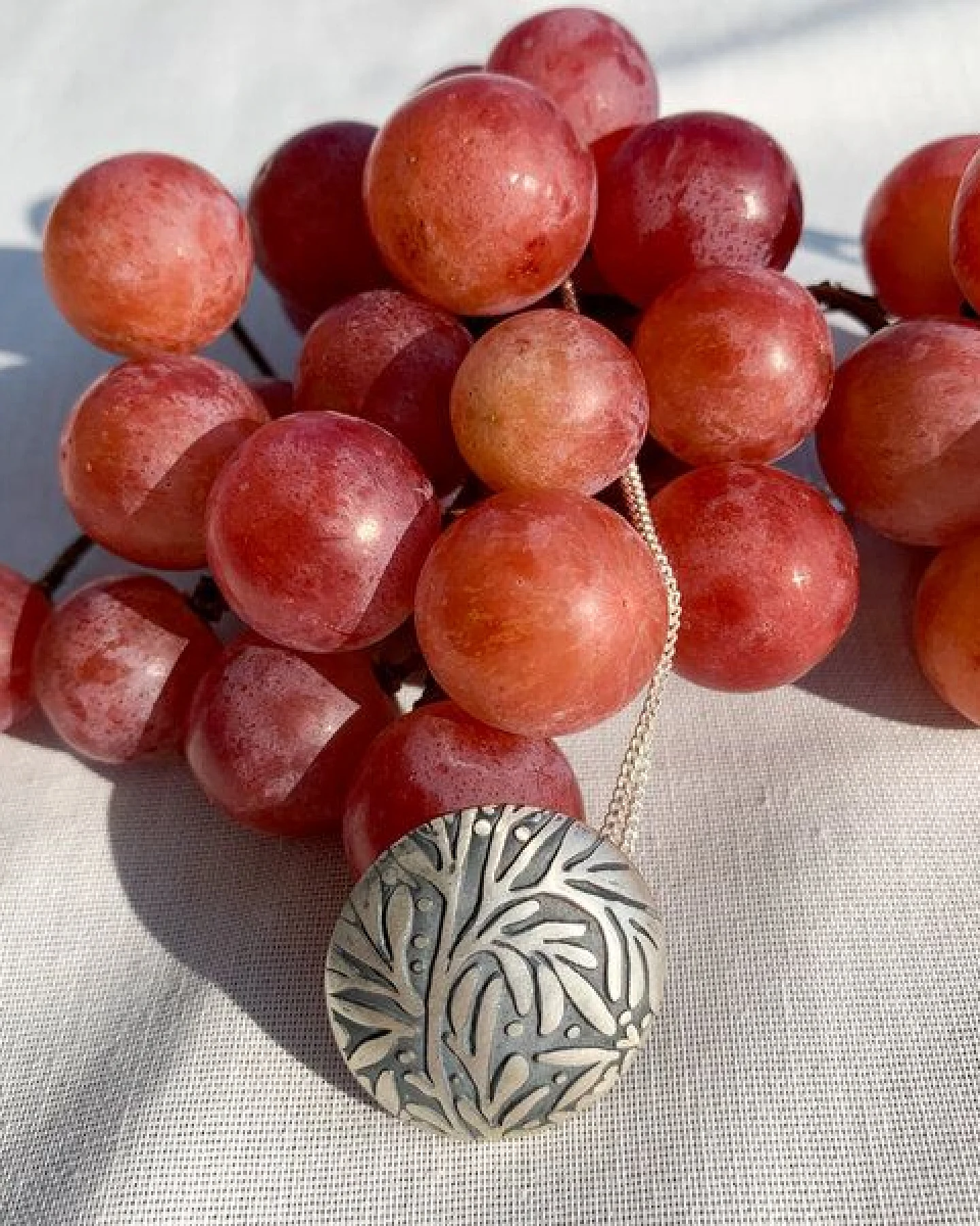 pakilia Silber Kette Blättermuster Fair-Trade und handmade – Ansicht 4