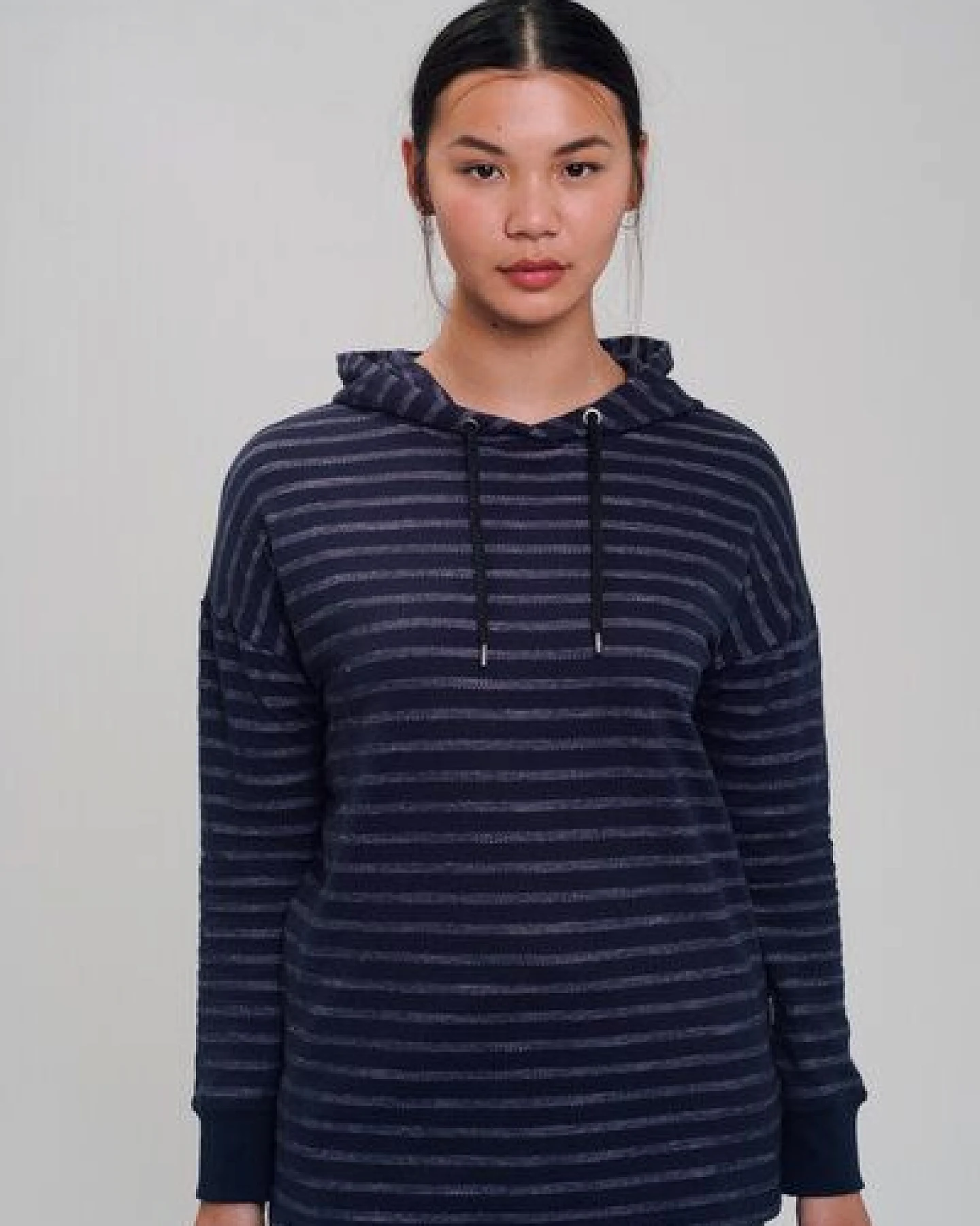 recolution Longfitted Hoodie #STRIPES dunkelblau – Ansicht 2