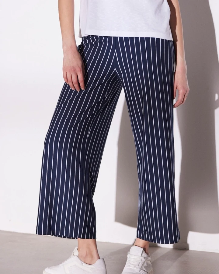 LAURIE Damen vegan Lose Hose Crop Jersey Donna Navy Stripe