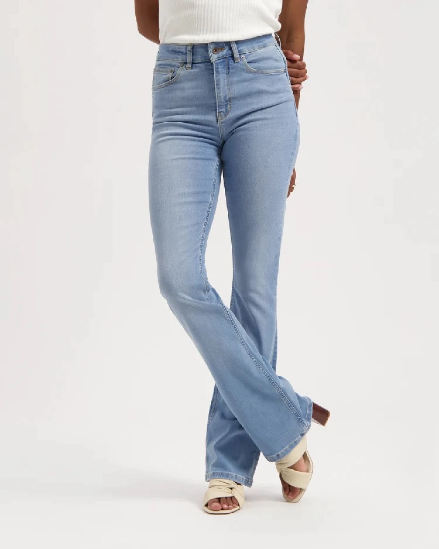 Kuyichi Damen vegan Jeans Zoe Bootcut Lucky Vintage – Ansicht 2
