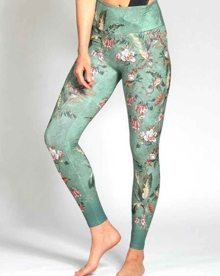 Magadi Yoga Leggings SECRET GARDEN aus Komfort-Stretch mit Tasche