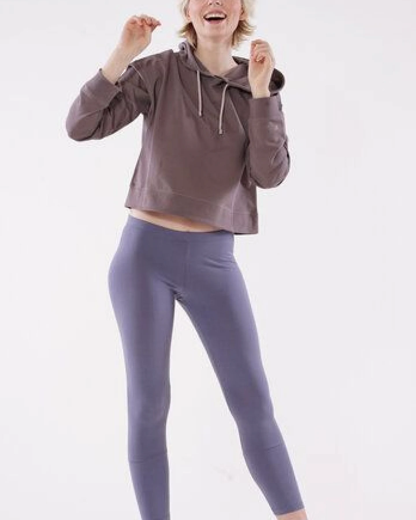 YOIQI Hoodie Kapuzen Sweatshirt aus biologischer Baumwolle – Ansicht 3