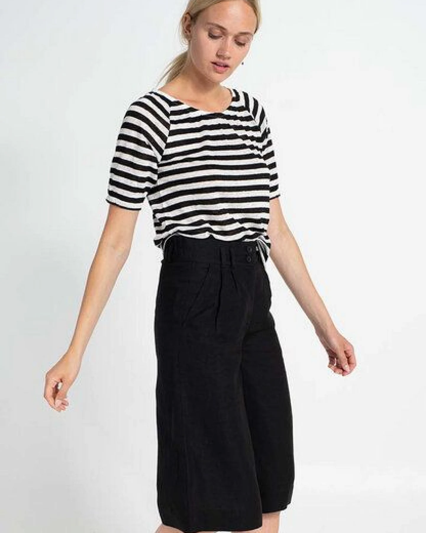 Alma & Lovis Ringel-Blusenshirt aus Leinen – Ansicht 3