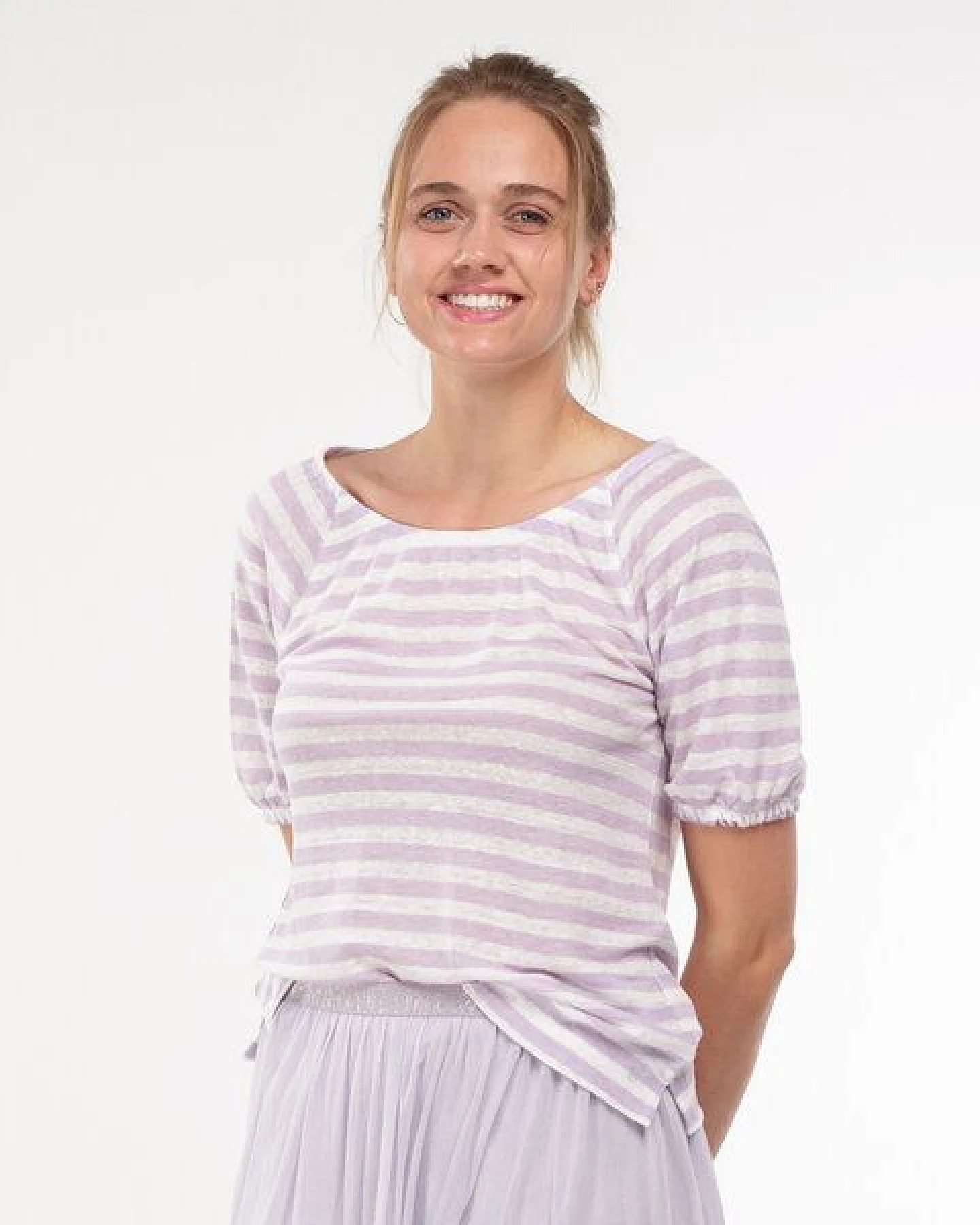 Alma & Lovis Ringel-Blusenshirt aus Leinen – Ansicht 3