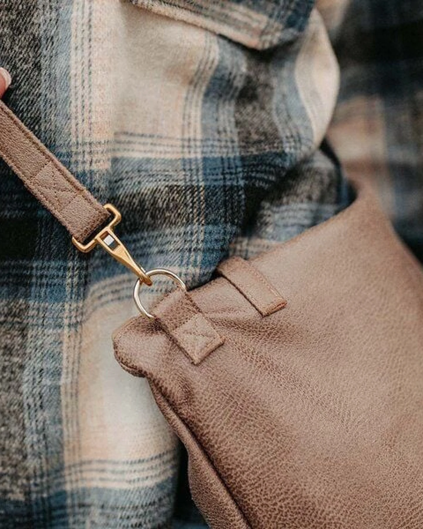 BOWLEANIES TASCHEN Shopper & Umhängetasche aus Lederfaserstoff mit Reißverschluss – Ansicht 4