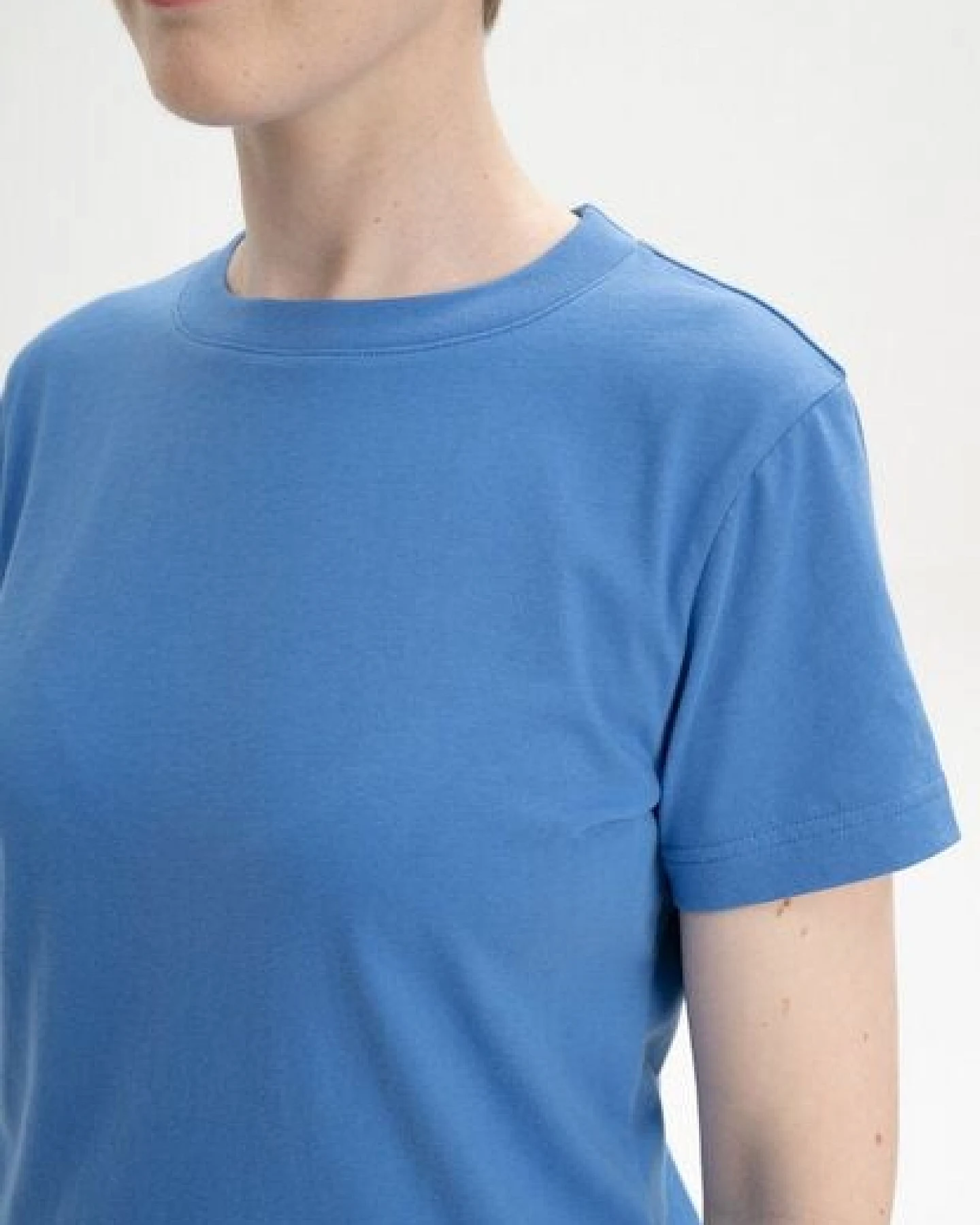 MELA T-Shirt Style KHIRA aus 100% Bio-Baumwolle – Ansicht 4