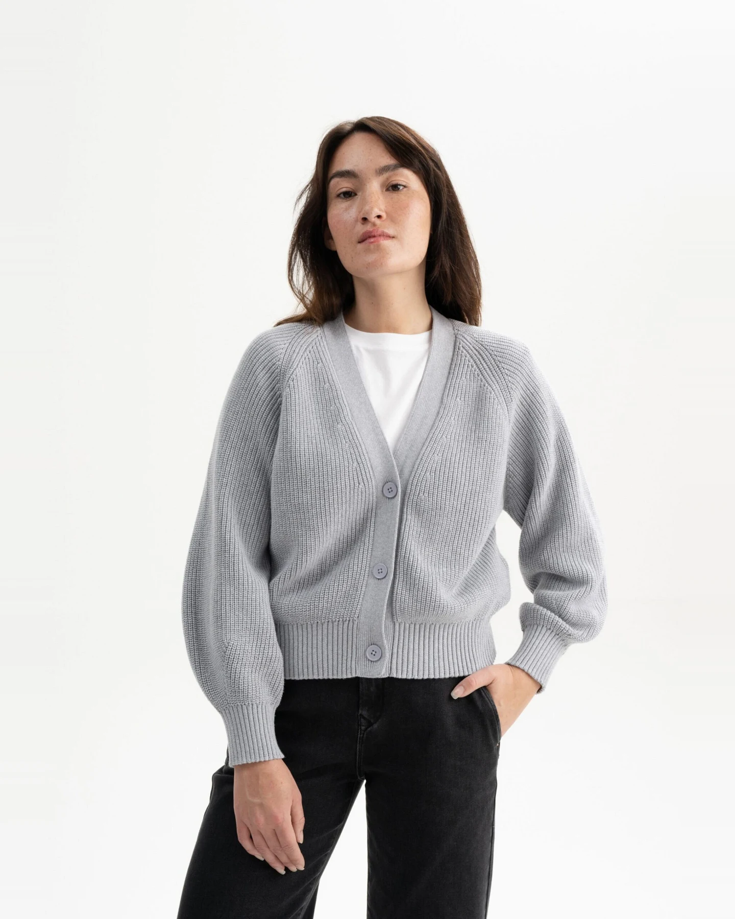 MELA Damen vegan Rippenstrickjacke Bhuma Grau Melange – Ansicht 2