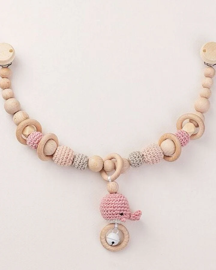 NoniKids Berlin Kinderwagenkette Holz *Amigurumi Wal Rassel* 3 Farben
