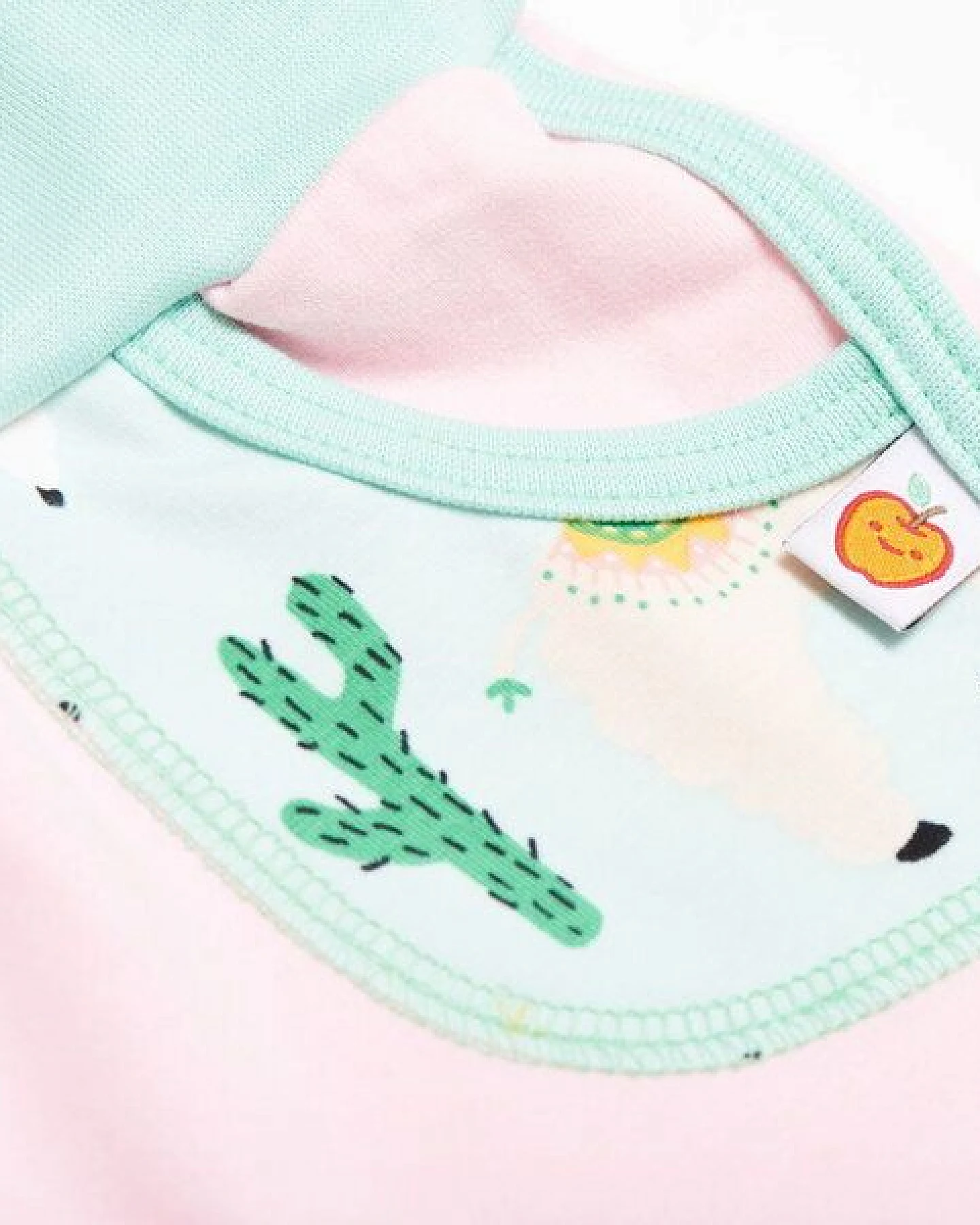 Cheeky Apple Shorts aus Bio-Baumwolle "Summersweat Zartrosa/Alpakas Türkis" – Ansicht 3