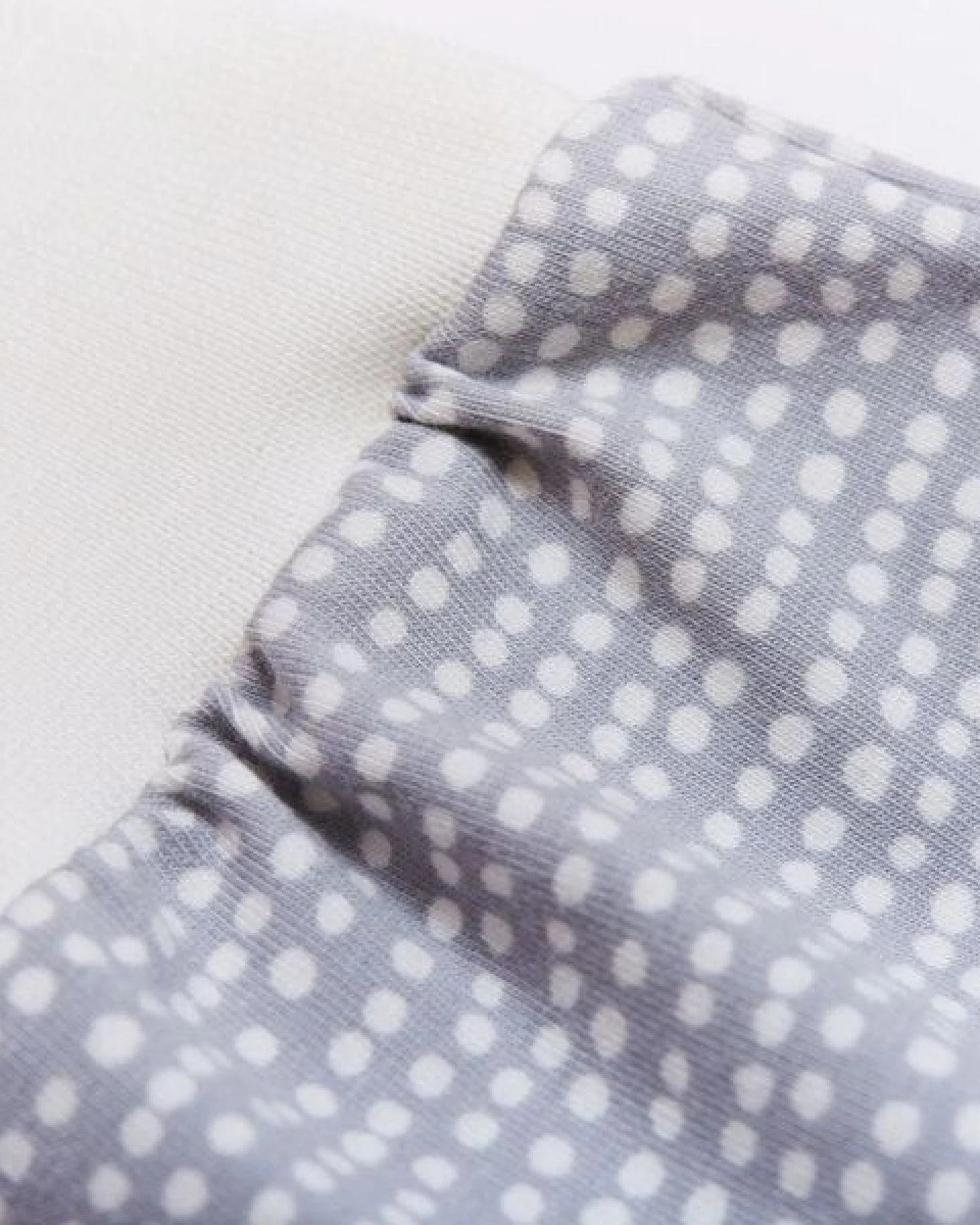 Cheeky Apple Pumphose aus Bio-Baumwolle "Baby Basic" Dotted Lines Grau/Ecru – Ansicht 2