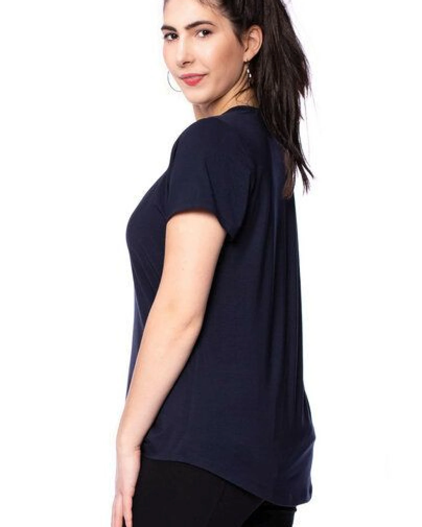 Milchshake CASSI zweilagiges Oversized Umstands- und Stillshirt aus Tencel-Modal – Ansicht 2