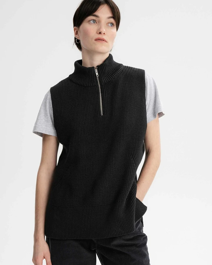 MELA Damen vegan Strickweste Mit Rollkragen Gamini Schwarz