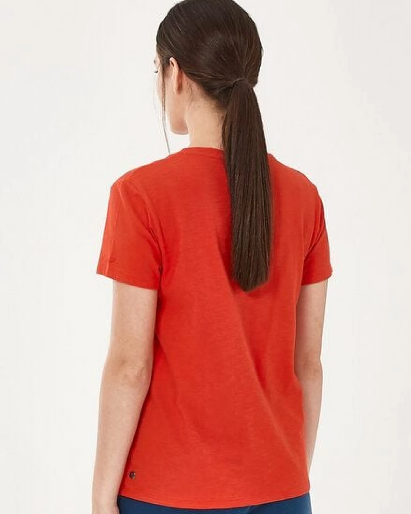 ORGANICATION Basic T-Shirt aus Bio-Baumwolle mit V-Ausschnitt – Ansicht 4