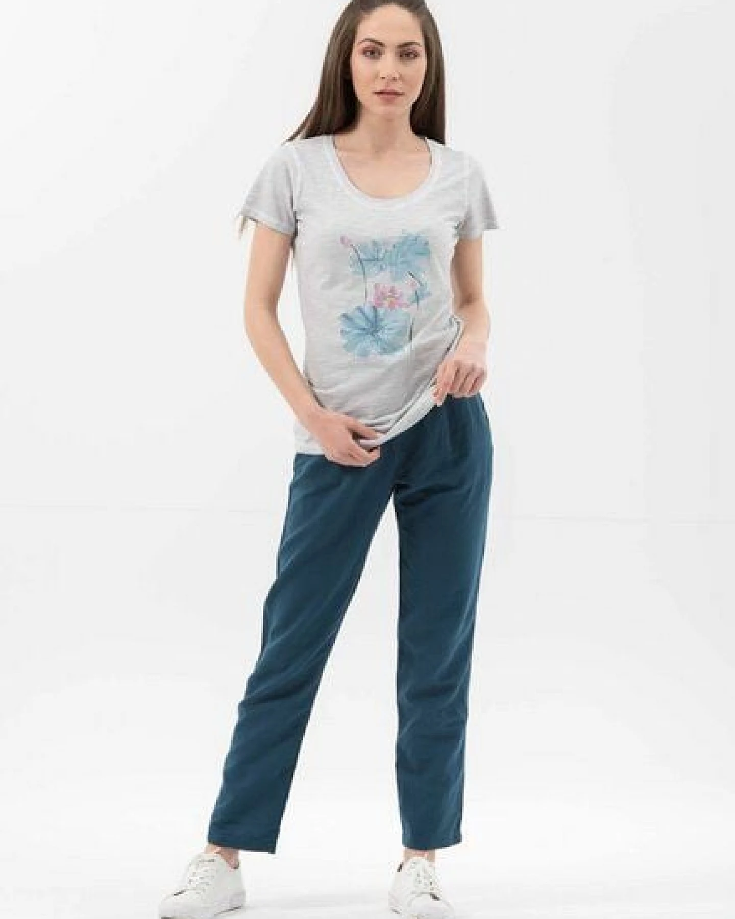 ORGANICATION Garment Dyed T-Shirt aus Bio-Baumwolle mit Blumen-Print – Ansicht 2