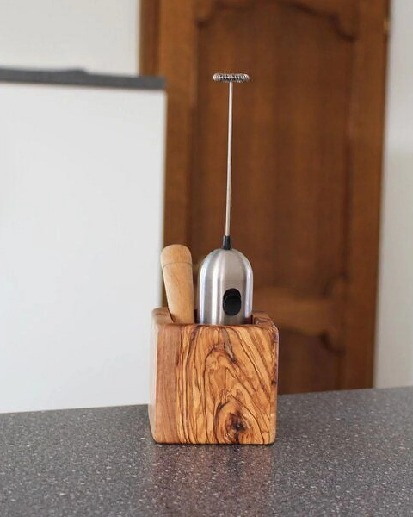 Mitienda Shop Utensilienhalter klein aus Olivenholz – Ansicht 4