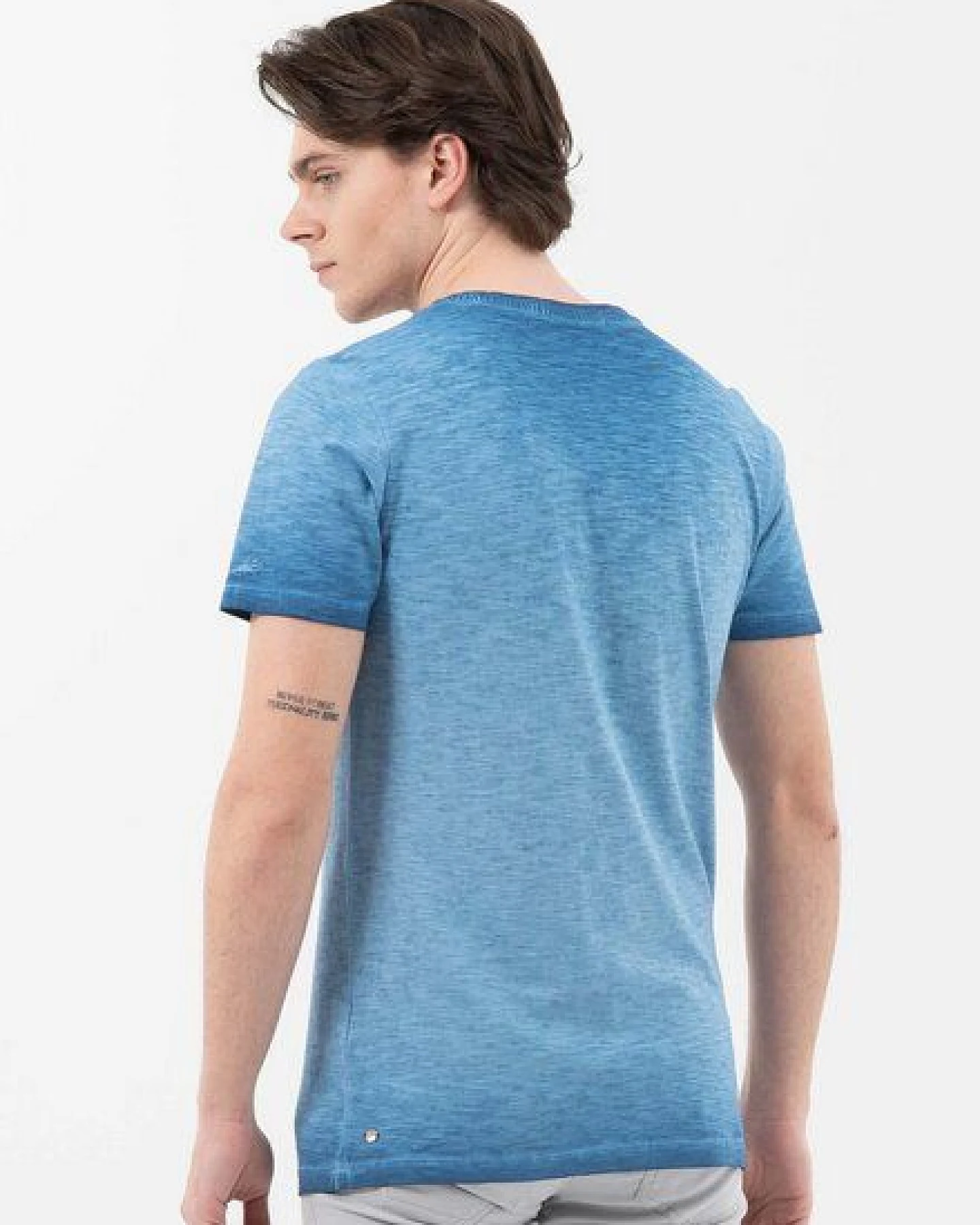 ORGANICATION Garment Dyed T-Shirt aus Bio-Baumwolle mit Rubik’s Cube-Print – Ansicht 3
