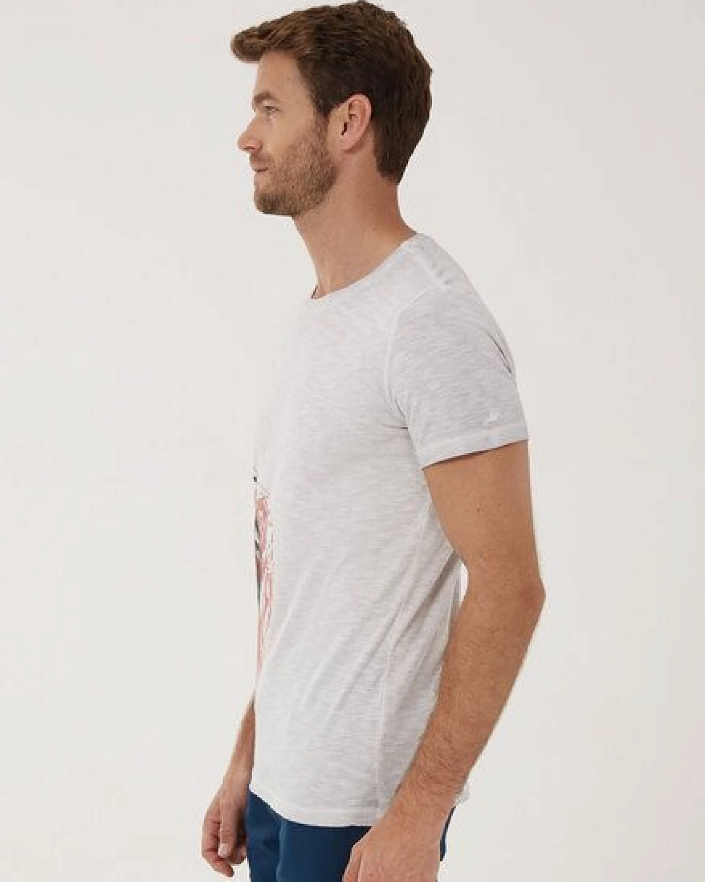ORGANICATION Garment Dyed T-Shirt aus Bio-Baumwolle mit Print – Ansicht 3