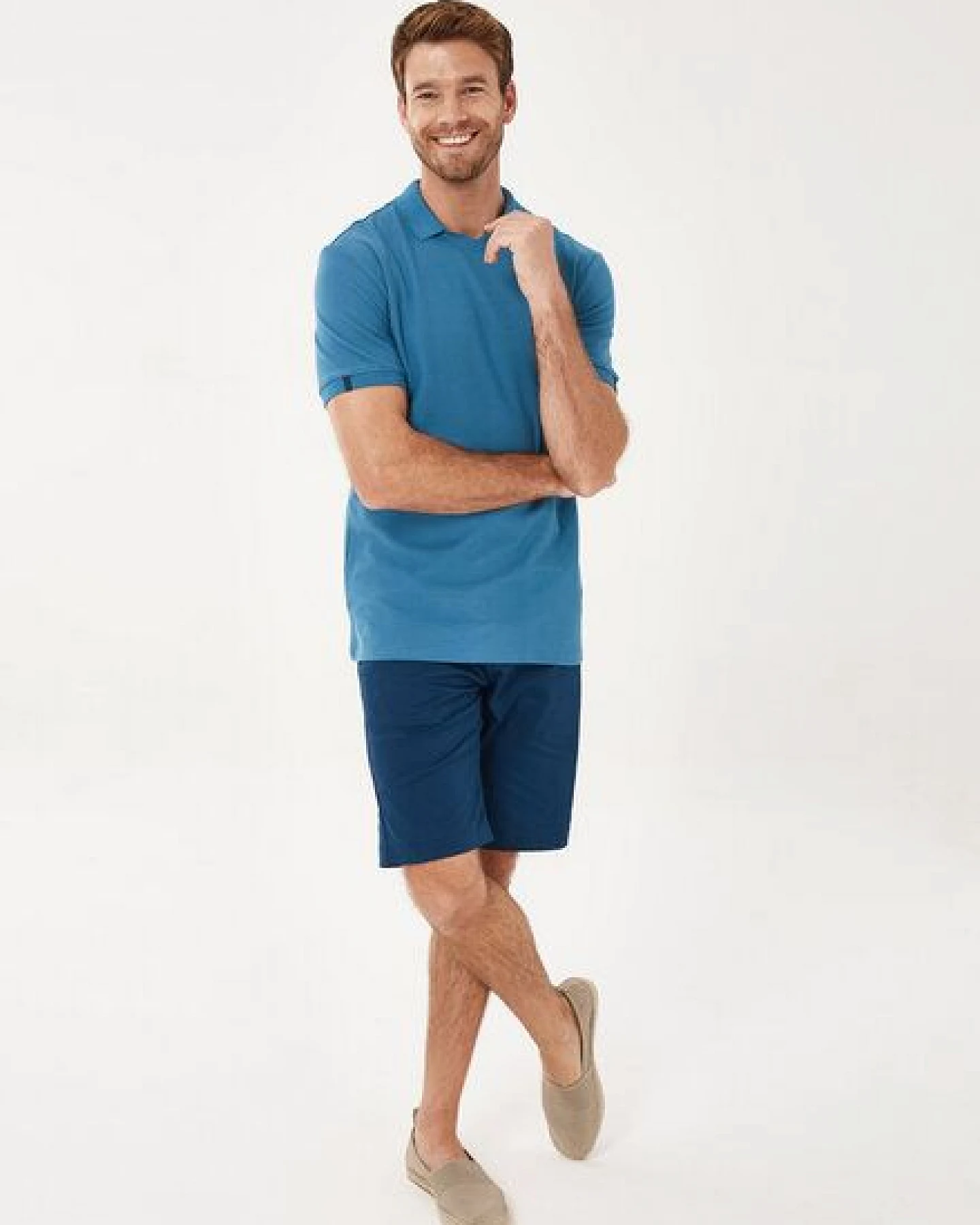 ORGANICATION Poloshirt aus Bio-Baumwolle mit V-Ausschnitt – Ansicht 2