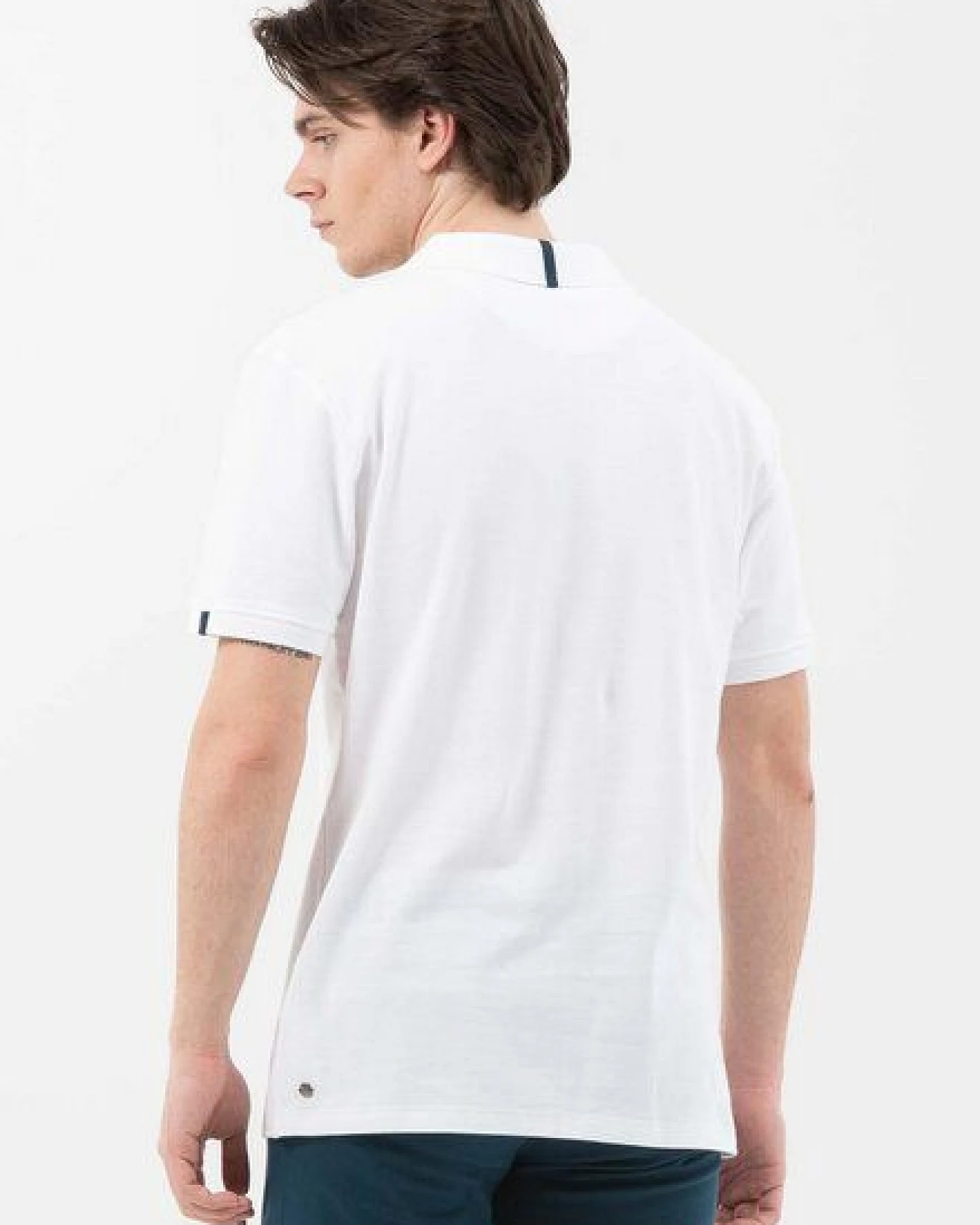 ORGANICATION Poloshirt aus Bio-Baumwolle mit V-Ausschnitt – Ansicht 3