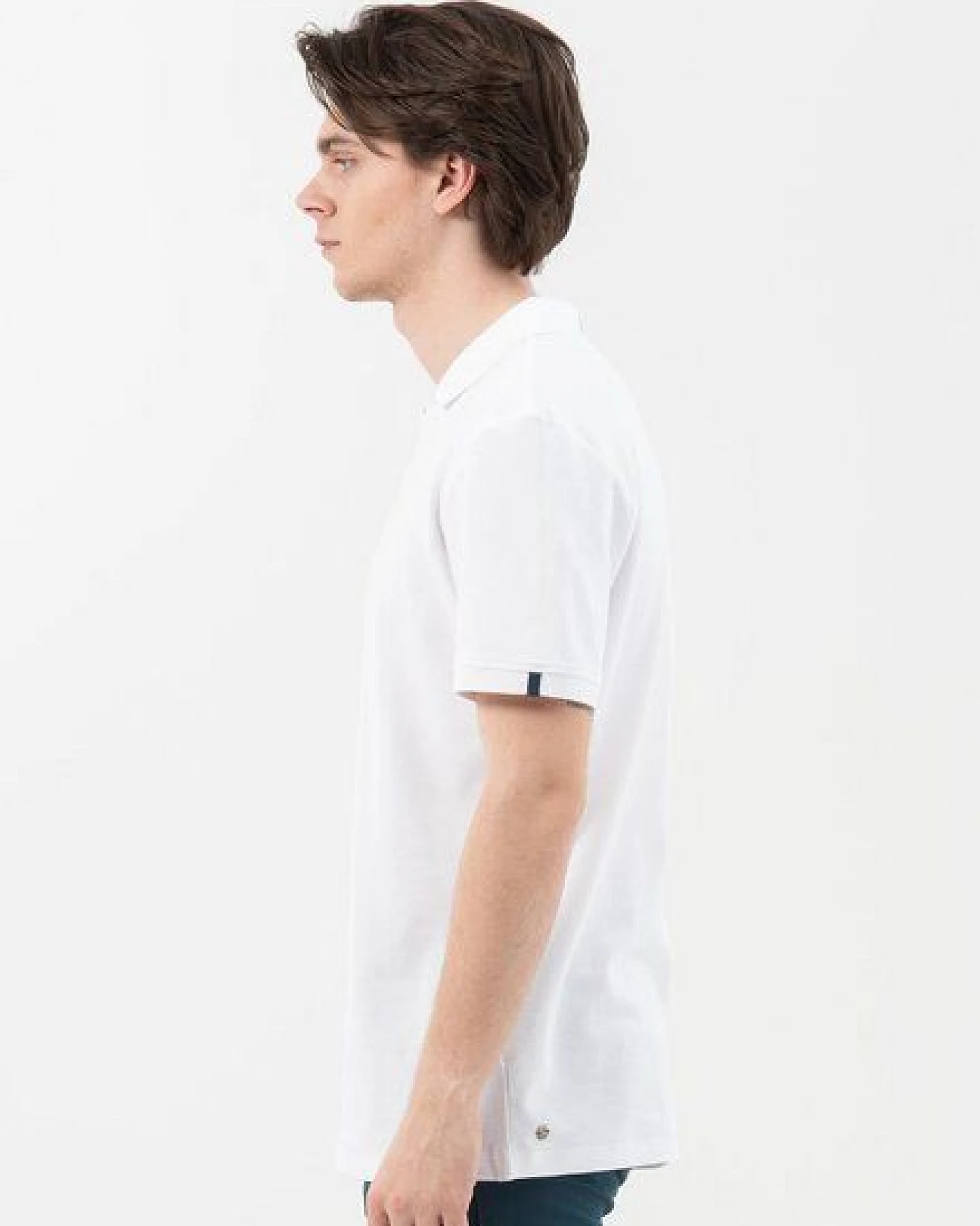 ORGANICATION Poloshirt aus Bio-Baumwolle mit V-Ausschnitt – Ansicht 2