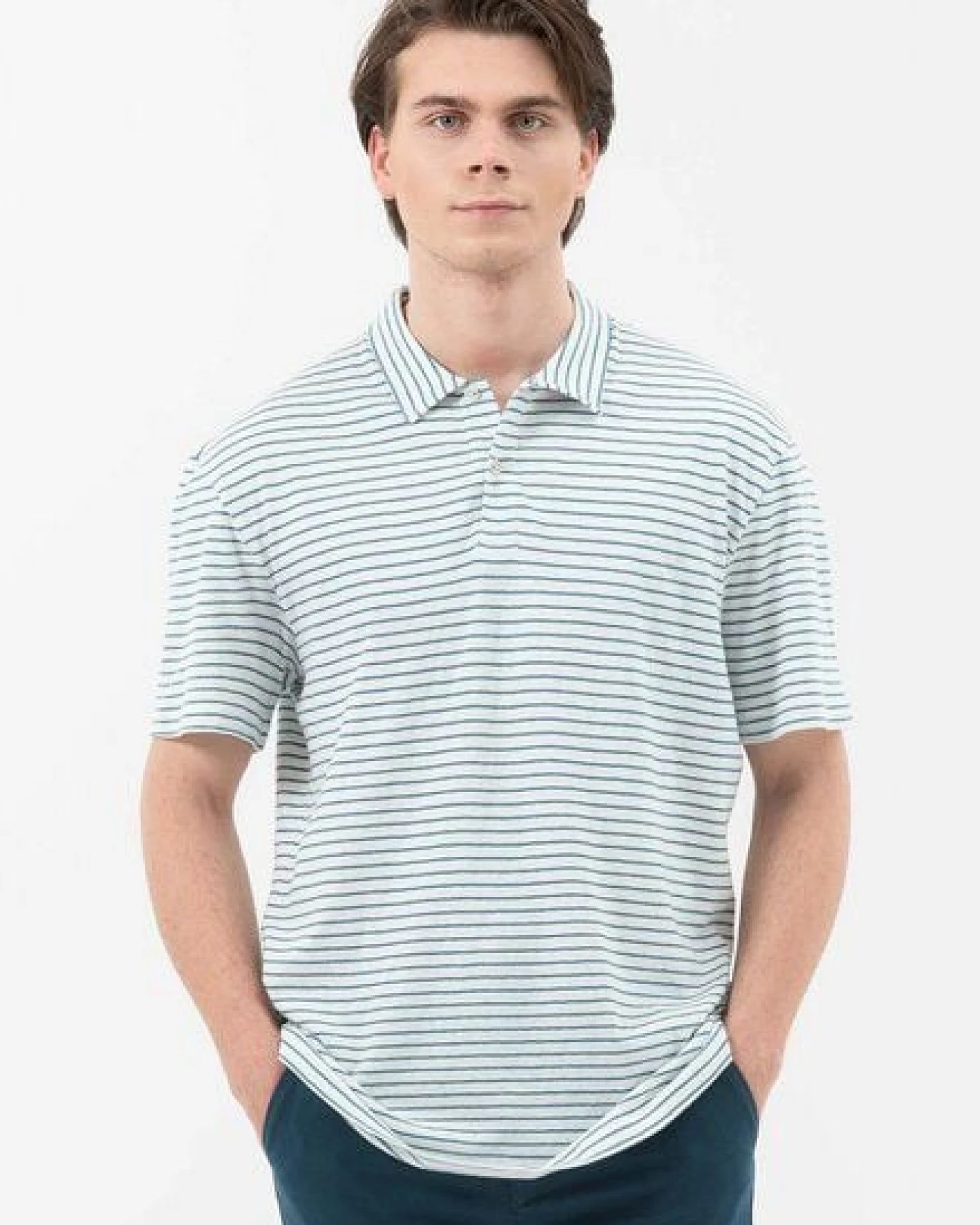 ORGANICATION Gestreiftes Poloshirt aus Leinengemisch – Ansicht 4